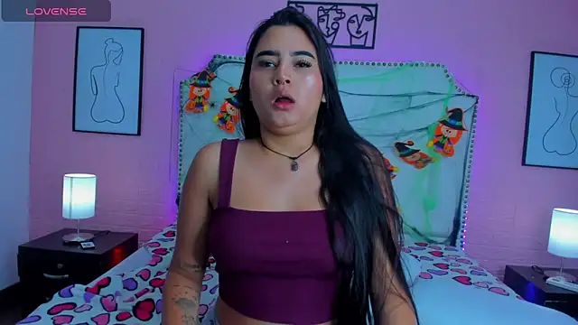  Emma whiitee  online show from October 29, 1:13 pm