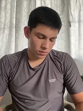 Snapshot of JamesCr_ chatting on March 2, 9:43 pm JamesCr online show from March 2, 9:43 pm