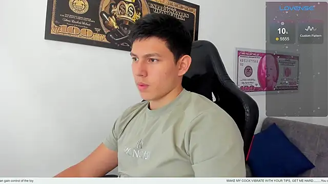 Snapshot of JamesCr_ chatting on March 14, 8:49 pm JamesCr online show from March 14, 8:49 pm