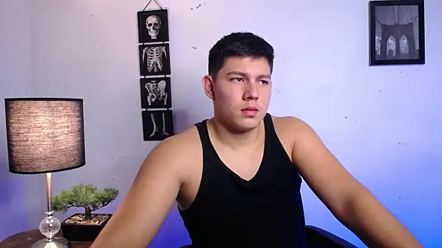 Snapshot of JamesCr_ chatting on November 8, 12:11 am JamesCr online show from November 8, 12:11 am