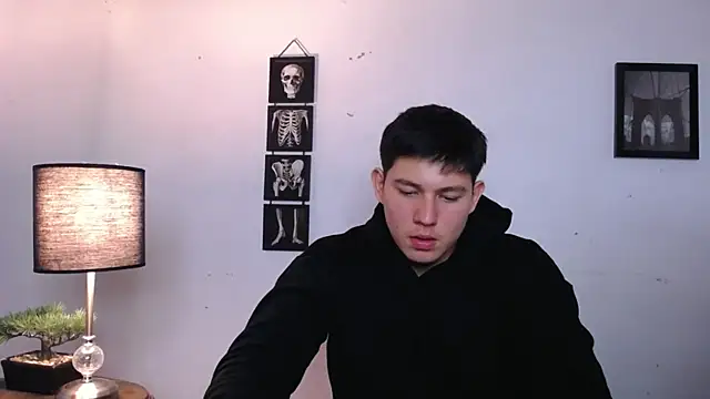 Snapshot of JamesCr_ chatting on November 22, 1:48 am JamesCr online show from November 22, 1:48 am