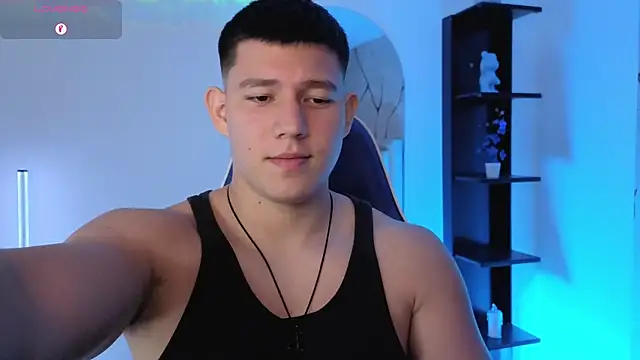 Snapshot of JamesCr_ chatting on May 31, 6:09 pm JamesCr online show from May 31, 6:09 pm