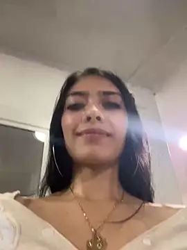 Snapshot of TayylorSexx chatting on February 5, 10:41 am TayylorSexx online show from February 5, 10:41 am