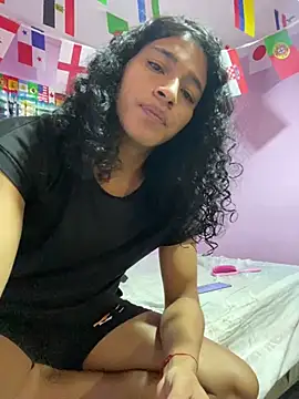 Snapshot of alexiaross96 chatting on June 23, 5:22 pm alexiaross96 online show from June 23, 5:22 pm