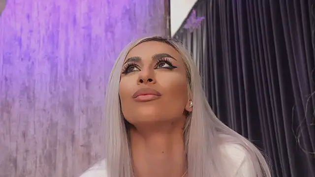 Snapshot of KarlaBart chatting on February 8, 8:12 pm KarlaBart online show from February 8, 8:12 pm