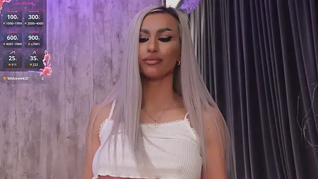 Snapshot of KarlaBart chatting on February 9, 8:35 pm KarlaBart online show from February 9, 8:35 pm