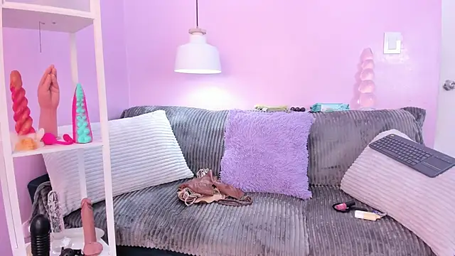 Hiyakasudere online show from April 8, 6:19 pm