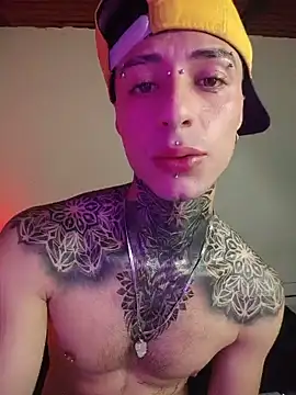 Snapshot of 7_Saturno_7 chatting on July 15, 11:21 pm 7 Saturno 7 online show from July 15, 11:21 pm