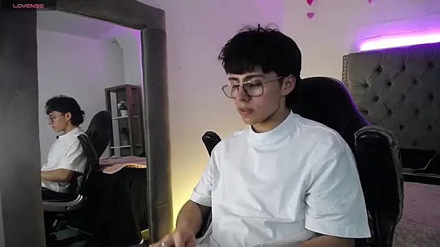 PepperTwink online show from September 13, 4:29 pm