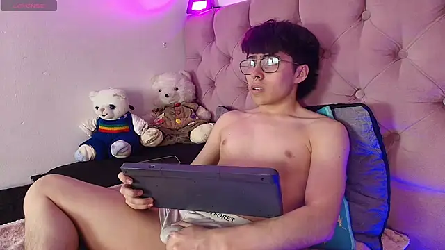 PepperTwink online show from December 20, 5:31 pm