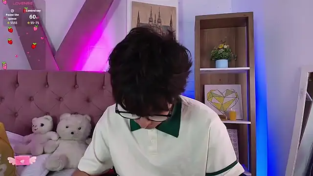 PepperTwink online show from April 28, 4:12 pm