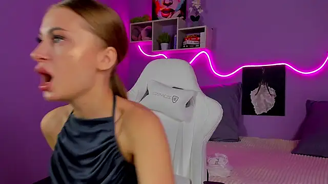 AnitaLamb online show from February 26, 4:58 am