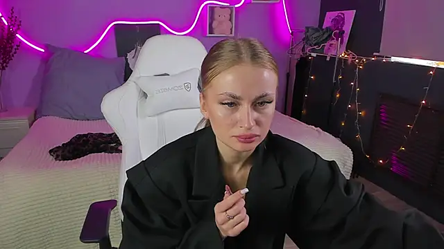 AnitaLamb online show from February 28, 11:47 am