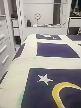 yannaluuxehot online show from February 1, 7:26 am