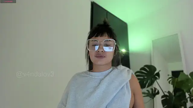 ggor4w33 online show from February 25, 5:22 pm