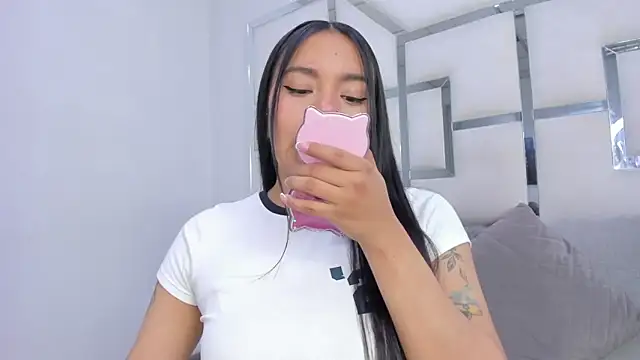 ZoeWan69 online show from December 20, 12:56 pm