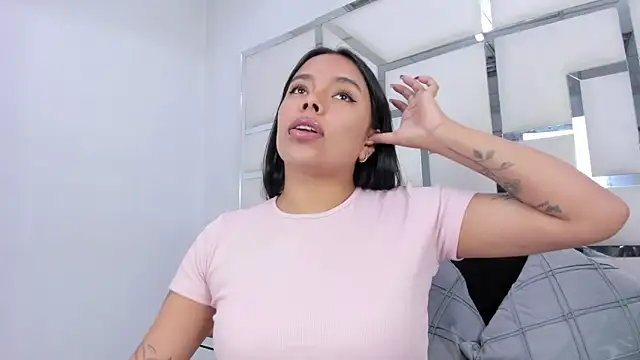 ZoeWan69 online show from January 19, 11:36 am