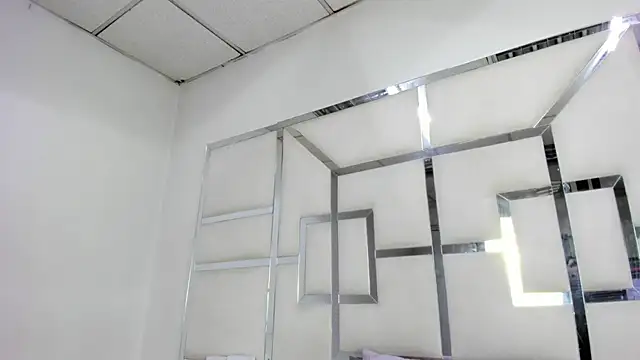 ZoeWan69 online show from April 29, 1:37 pm