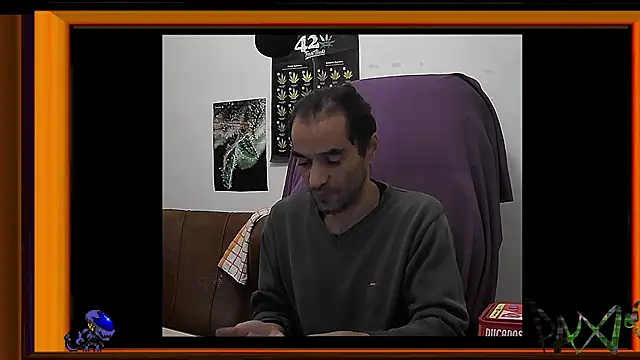 ReyDeBotones online show from November 8, 12:44 am