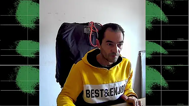Snapshot of ReyDeBotones chatting on March 21, 2:09 pm ReyDeBotones online show from March 21, 2:09 pm