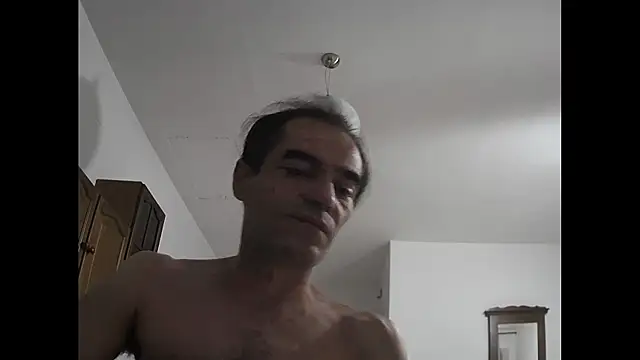 Snapshot of ReyDeBotones chatting on June 20, 8:55 pm ReyDeBotones online show from June 20, 8:55 pm