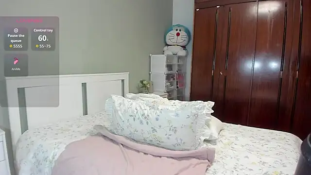 Snapshot of Izadi_7 chatting on June 22, 7:44 pm Izadi 7 online show from June 22, 7:44 pm