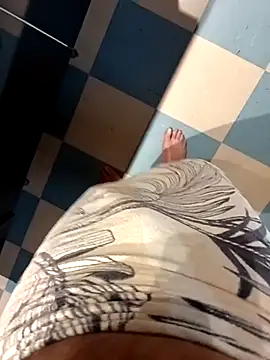 Snapshot of Dam70 chatting on November 30, 9:57 am Dam70 online show from November 30, 9:57 am