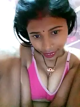 Snapshot of Miss_triha chatting on February 6, 10:21 pm Miss triha online show from February 6, 10:21 pm