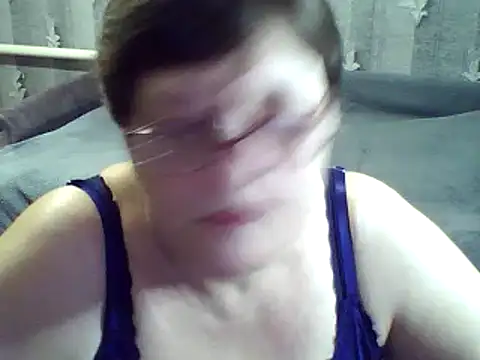 Snapshot of ElzaJewel chatting on February 9, 6:58 pm ElzaJewel online show from February 9, 6:58 pm