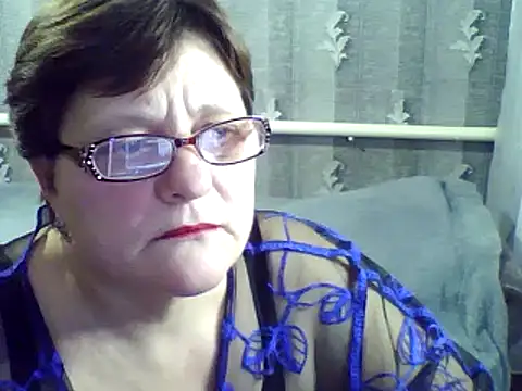 Snapshot of ElzaJewel chatting on February 12, 7:35 pm ElzaJewel online show from February 12, 7:35 pm