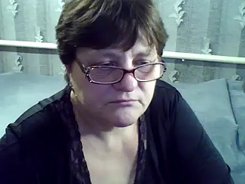 Snapshot of ElzaJewel chatting on February 25, 7:58 pm ElzaJewel online show from February 25, 7:58 pm