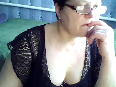 Snapshot of ElzaJewel chatting on March 11, 12:06 pm ElzaJewel online show from March 11, 12:06 pm