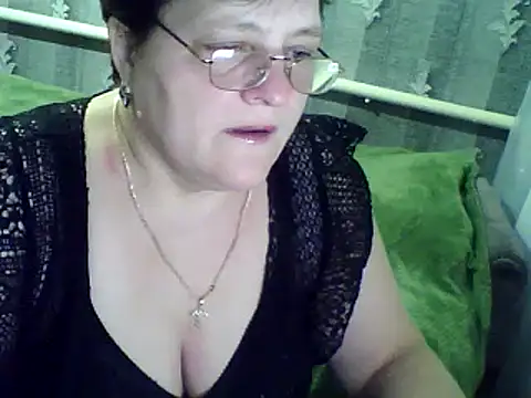 Snapshot of ElzaJewel chatting on March 21, 4:06 am ElzaJewel online show from March 21, 4:06 am