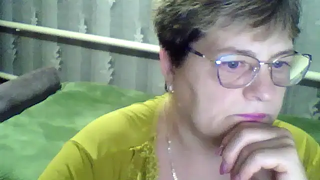 Snapshot of ElzaJewel chatting on October 5, 6:34 am ElzaJewel online show from October 5, 6:34 am