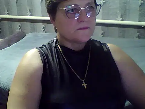 Snapshot of ElzaJewel chatting on December 4, 4:27 pm ElzaJewel online show from December 4, 4:27 pm