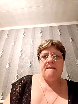 ElzaJewel online show from April 28, 9:42 pm