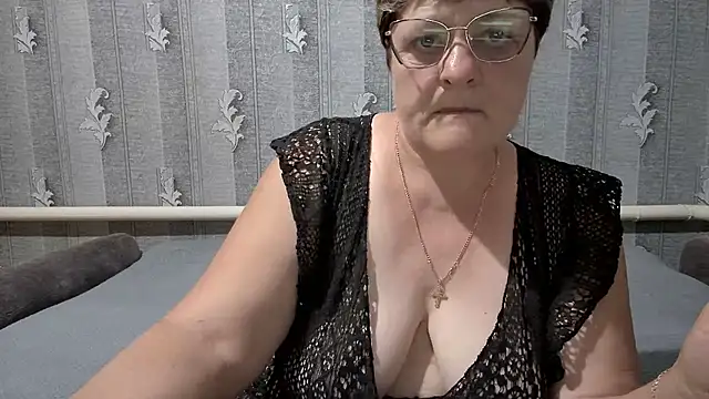 ElzaJewel online show from May 24, 12:32 pm