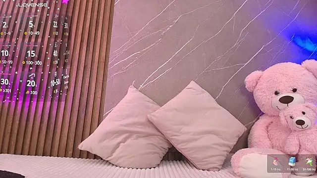 ariana jhonson1 online show from February 19, 12:12 pm