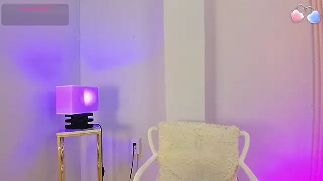 ariana jhonson1 online show from July 31, 12:15 pm
