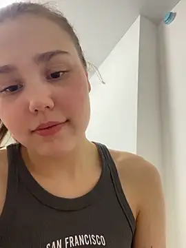 Snapshot of YourMegan chatting on May 7, 8:58 pm YourMegan online show from May 7, 8:58 pm