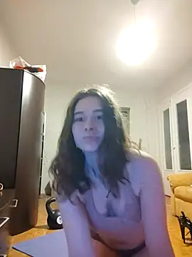 girliemilk online show from March 13, 1:54 am