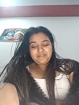 RAYI 01 online show from February 8, 8:21 pm