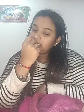 RAYI 01 online show from February 9, 4:50 pm