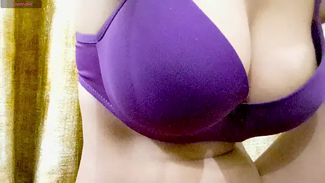 RAYI 01 online show from October 14, 4:19 pm