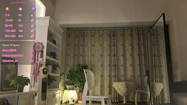 Snapshot of nanaliu6 chatting on November 26, 1:34 pm nanaliu6 online show from November 26, 1:34 pm