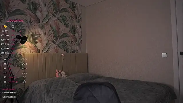WildaHeldreth online show from March 6, 1:58 am