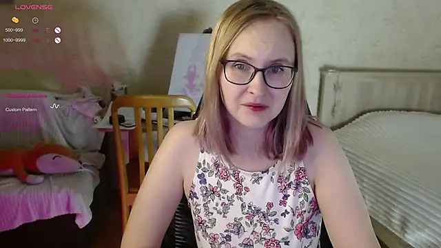 Snapshot of Agatha_Mott chatting on October 27, 3:10 am Agatha Mott online show from October 27, 3:10 am