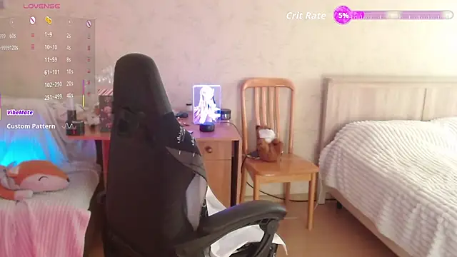 Snapshot of Agatha_Mott chatting on March 13, 9:05 am Agatha Mott online show from March 13, 9:05 am