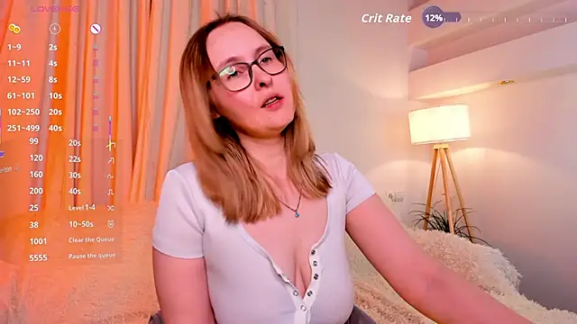 Snapshot of Agatha_Mott chatting on May 11, 10:43 am Agatha Mott online show from May 11, 10:43 am