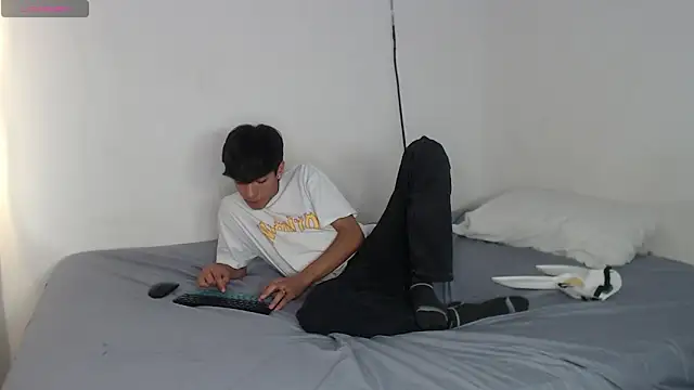 Snapshot of the_murderer chatting on February 25, 5:30 am the murderer online show from February 25, 5:30 am